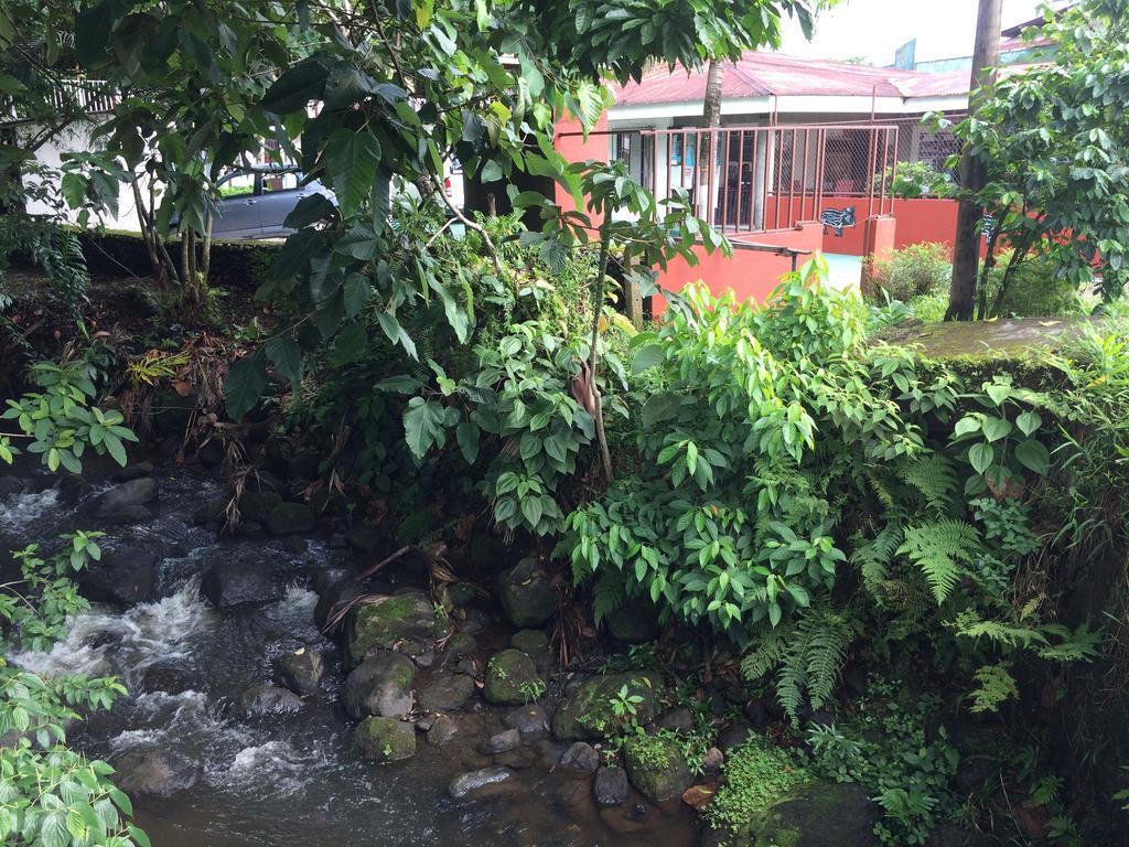 Hostel Rio Danta La Fortuna Екстер'єр фото